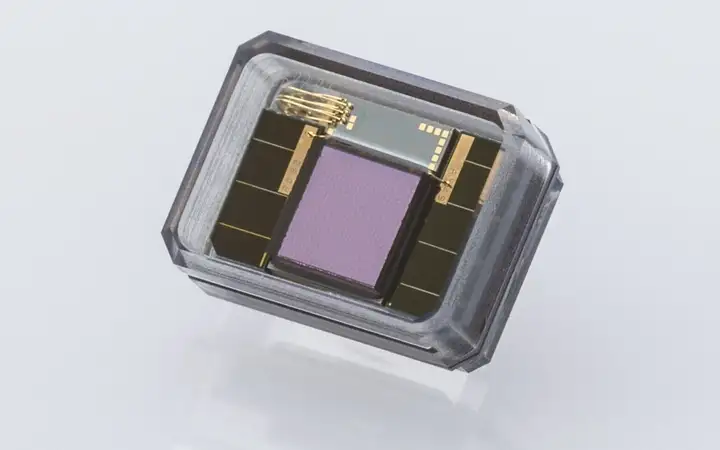 hermetically,coelux官网 rendering of all-glass retinal implant package hermetically