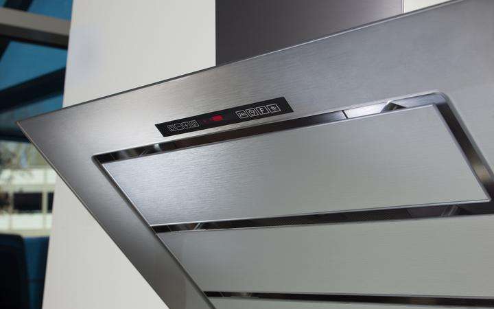 Extractor hood with silver MetalLook finish and integrated control panel