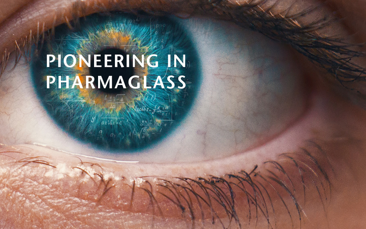 Human eye and a copy saying pioneering in pharmaglass and FIOLAX academy logo